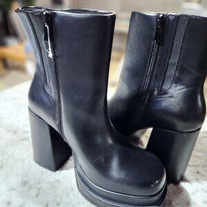 🖤 NEW Torrid Black Faux Leather Platform Block Heel Booties SZ 11W